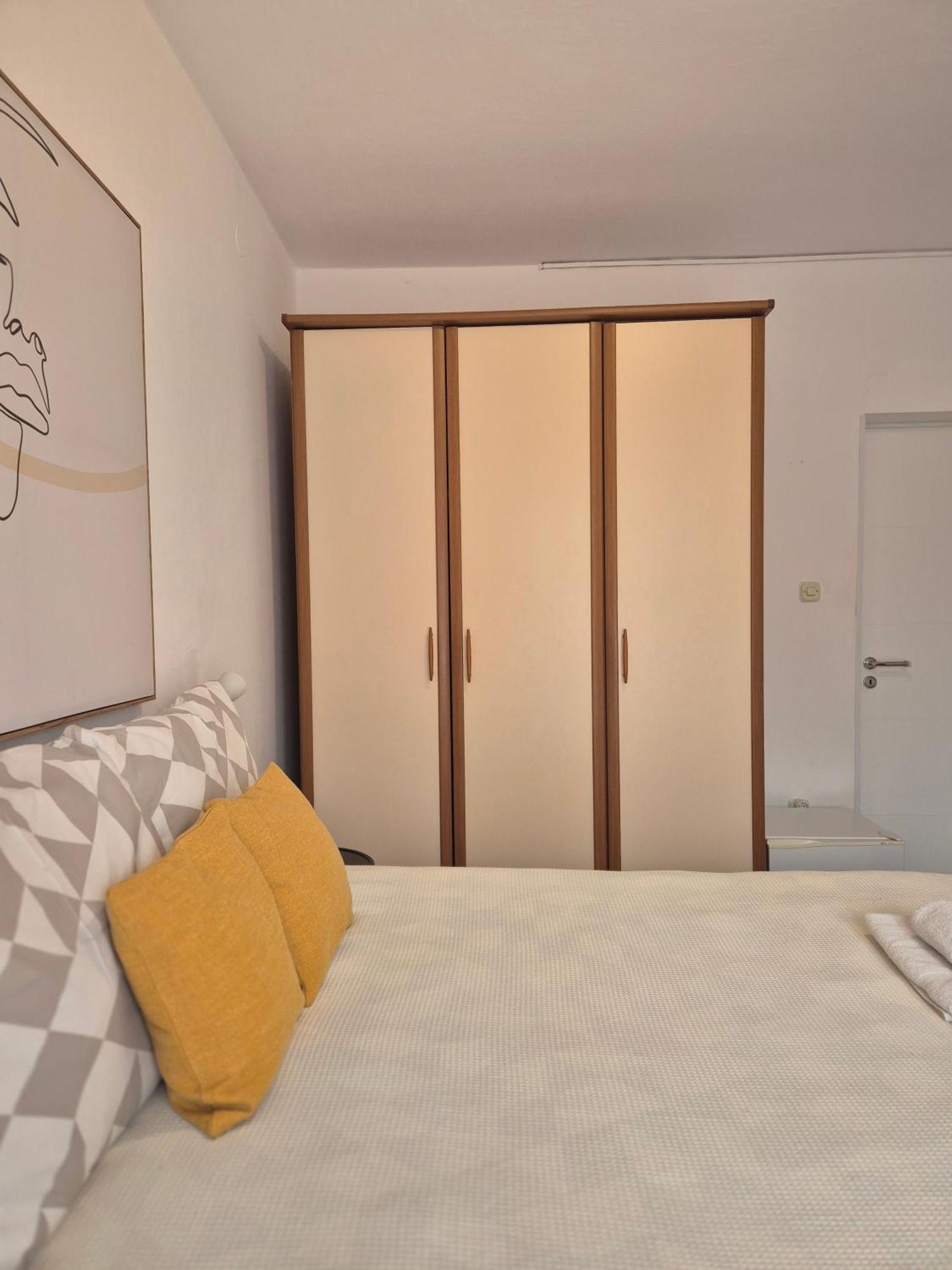 Apartments & Rooms Ivana Rovinj Habitación foto